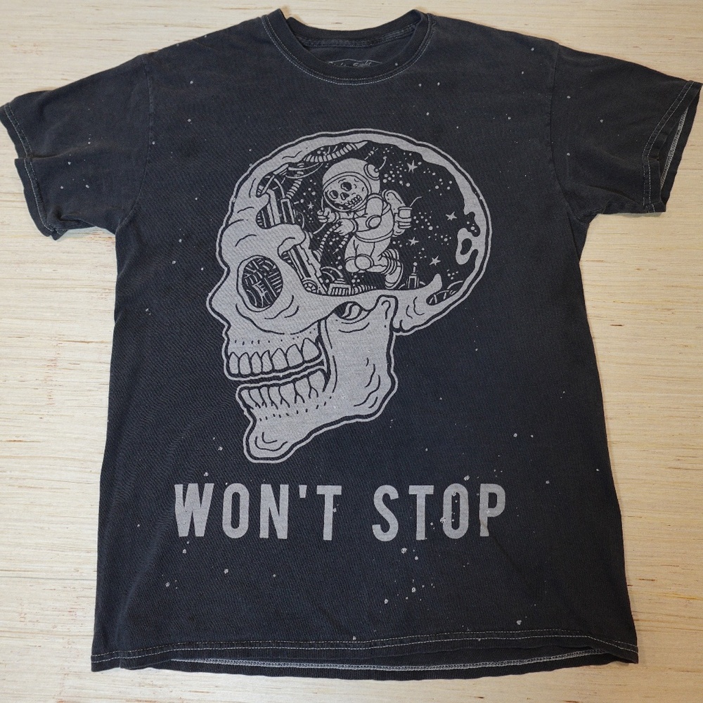 Eighty Eight “Won’t Stop” Skeleton Astronaut Skull Graphic Tee Men’s Medium